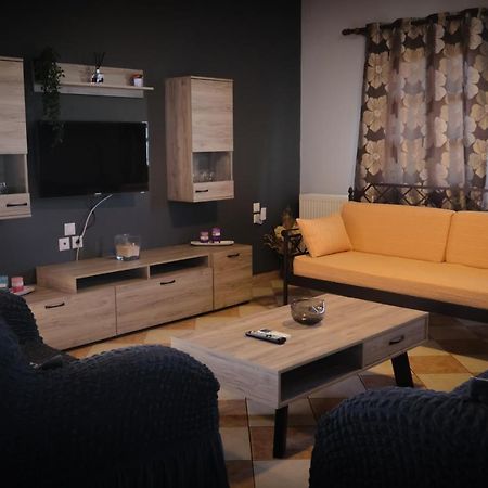 Vretti'S Apartment Fratsia Eksteriør bilde